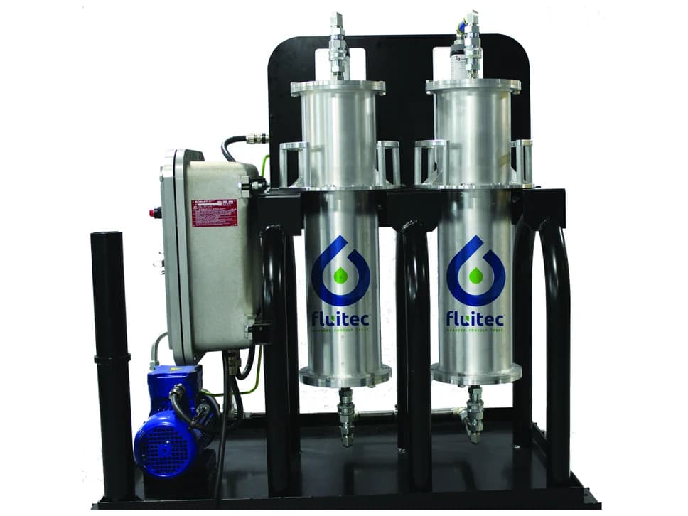 Fluitec VITA ESP III treatment equipment with two stainless vessels and a pump
